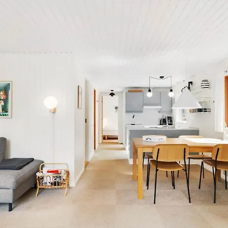 Holiday home 4705-aakirkeby-sondre-landevej-60 *