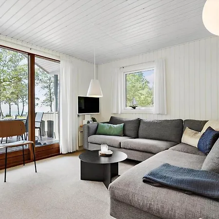 4705-aakirkeby-sondre-landevej-60