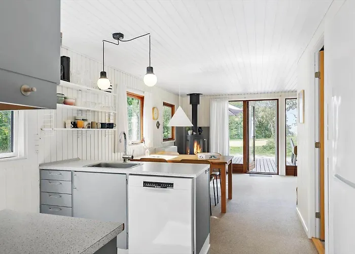 4705-aakirkeby-sondre-landevej-60 *
