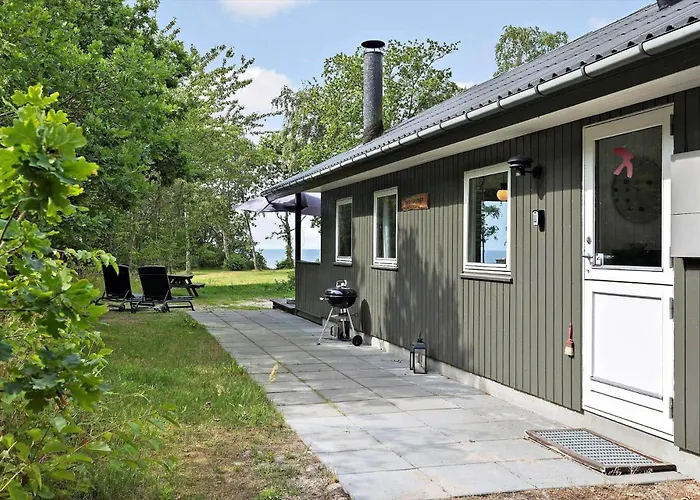 4705-aakirkeby-sondre-landevej-60 * Åkirkeby